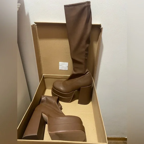 Brown Steve Madden boots - Picture 4 of 4